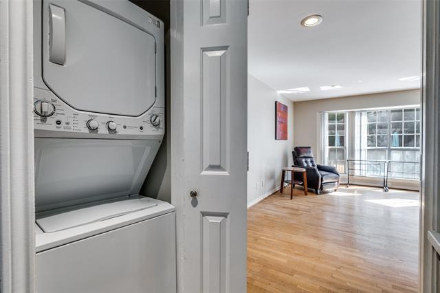 Building Photo - 3100 Cole Ave