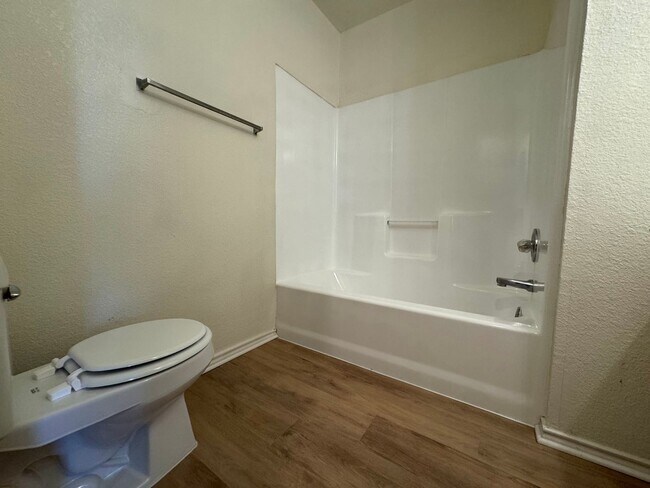 Building Photo - 4-Bedroom House for Rent in Killeen