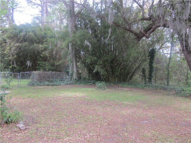 Building Photo - 1112 Dean Forest Rd