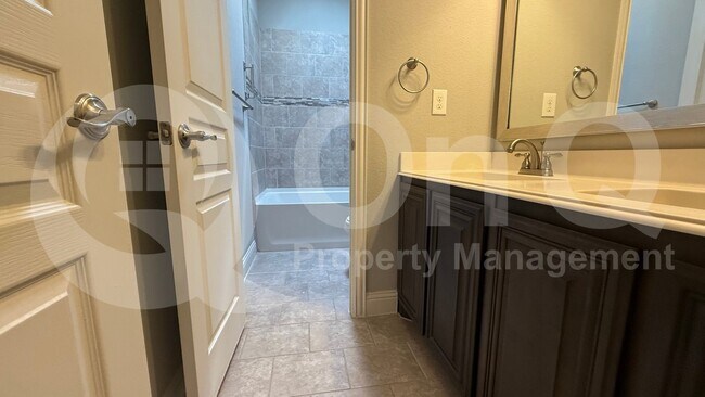 Building Photo - 1112 Snowbird Dr