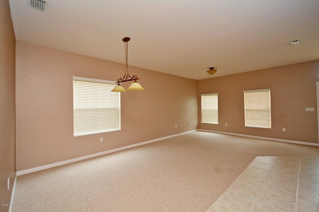 Building Photo - 820 Glen Abbey Way