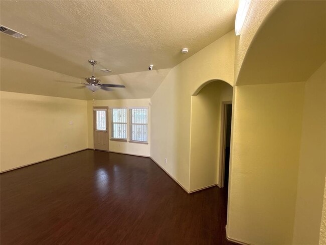 Building Photo - 21214 Colton Cove Dr
