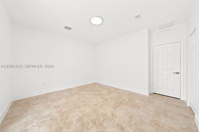 Building Photo - 145 NE 60th St