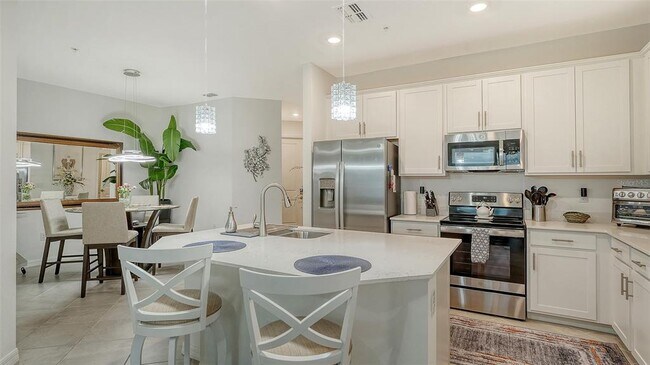 Building Photo - 12140 Wellen Golf St