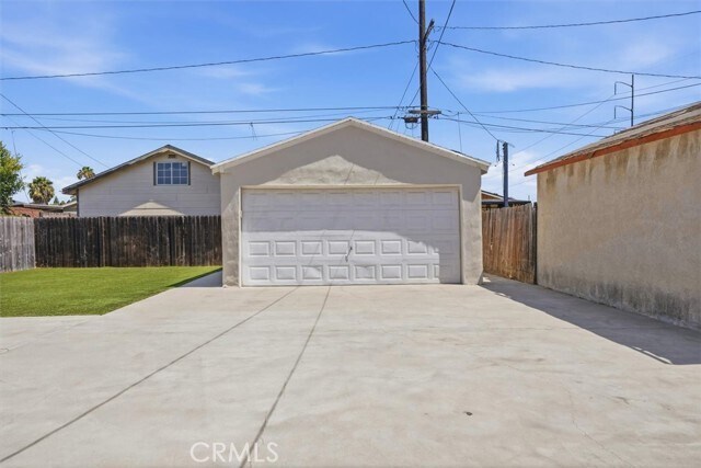 Building Photo - 5117 W 133rd St