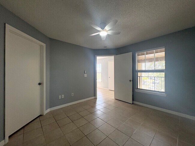 Building Photo - 2216 Grand Cayman Ct