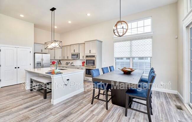 Building Photo - 2453 Grover Ridge Dr