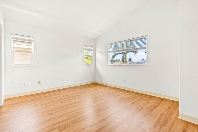 Building Photo - 91-1130 Kaileolea Drive