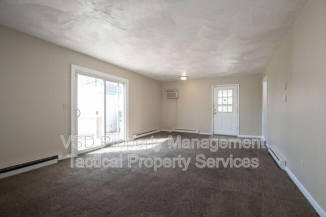 Building Photo - 374 E 232nd St