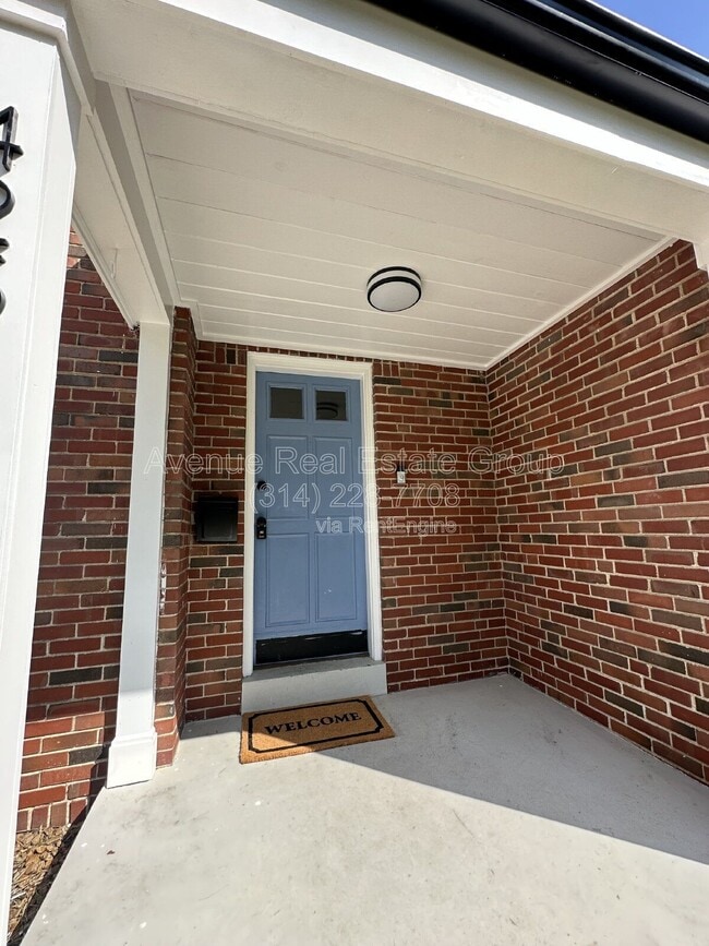 Building Photo - 425 Bismark Ave