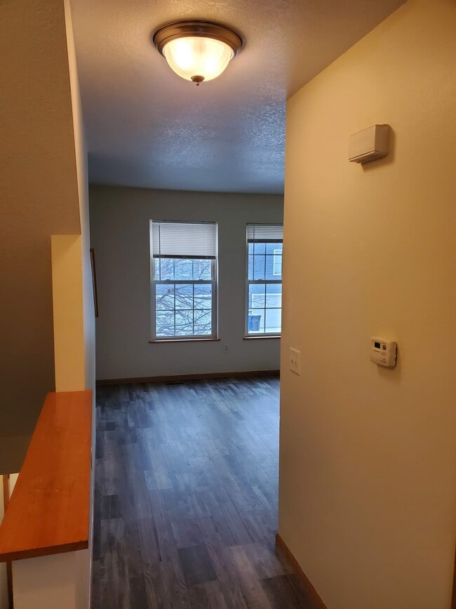 Building Photo - 936 McKinley Ave