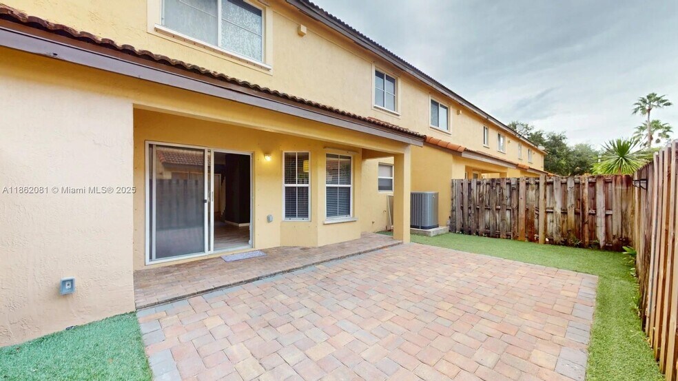 Building Photo - 238 Magnolia Ave