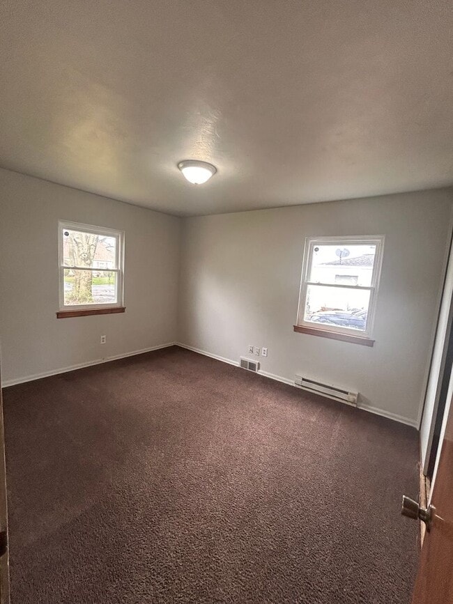 Building Photo - 4607 Euclid Ave