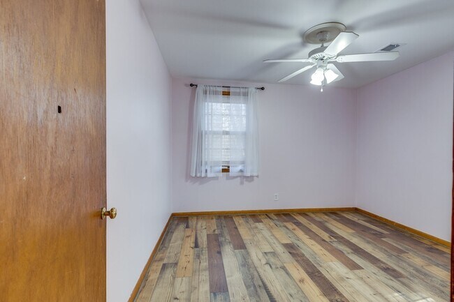 Building Photo - 2728 Nodyne Dr