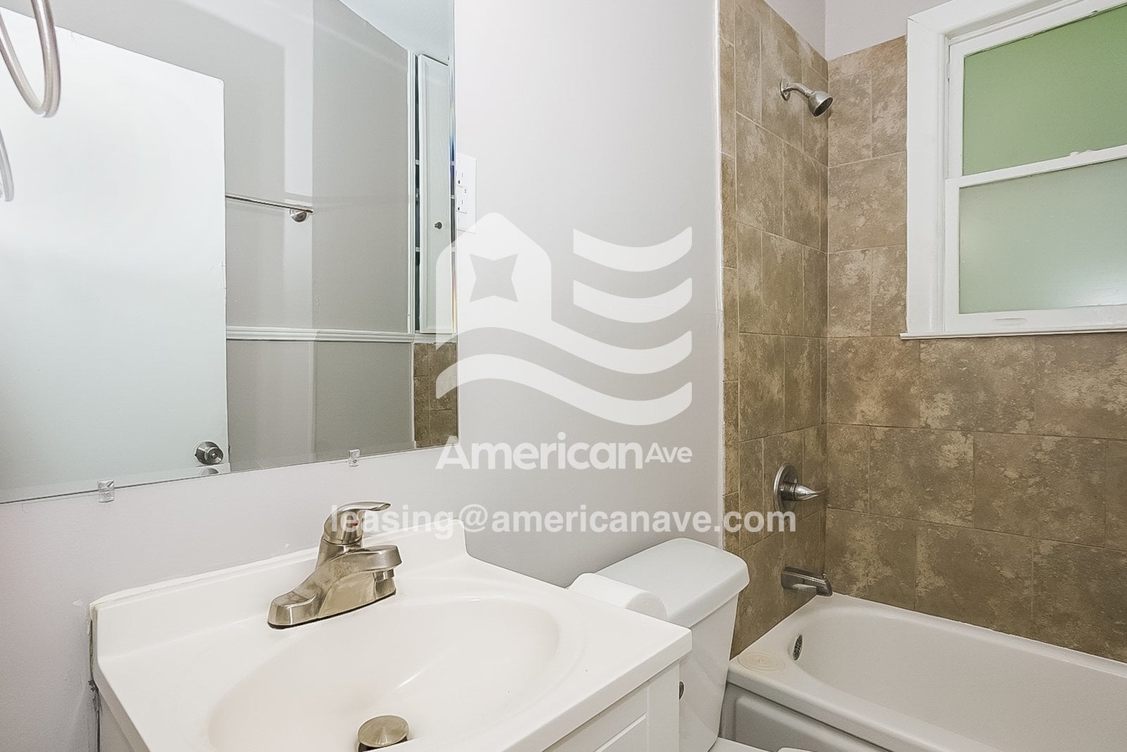 Building Photo - 2152 Bayvale Rd