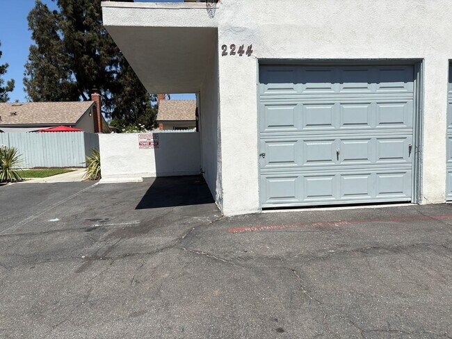 Building Photo - 2244 E Joana Dr