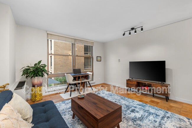 Building Photo - 1260 21st St NW