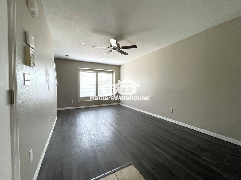 Building Photo - 507 Vincinda Crest Way