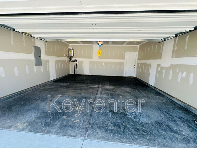Building Photo - 313 Eclipse Ln