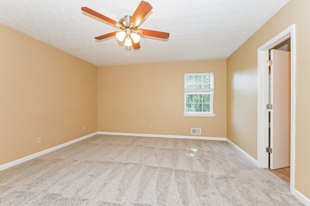 Building Photo - 212 Wildwood Dr