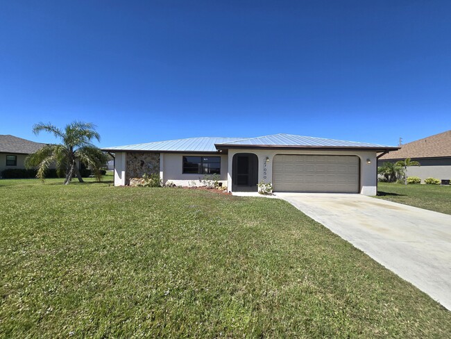 Building Photo - 27050 Pelotas Dr