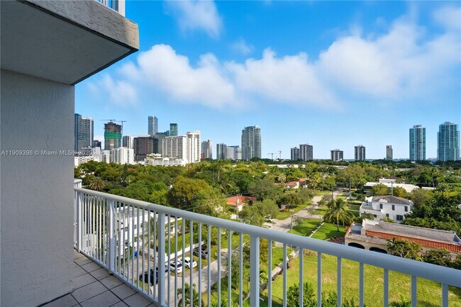 Building Photo - 280 SW 20th Rd