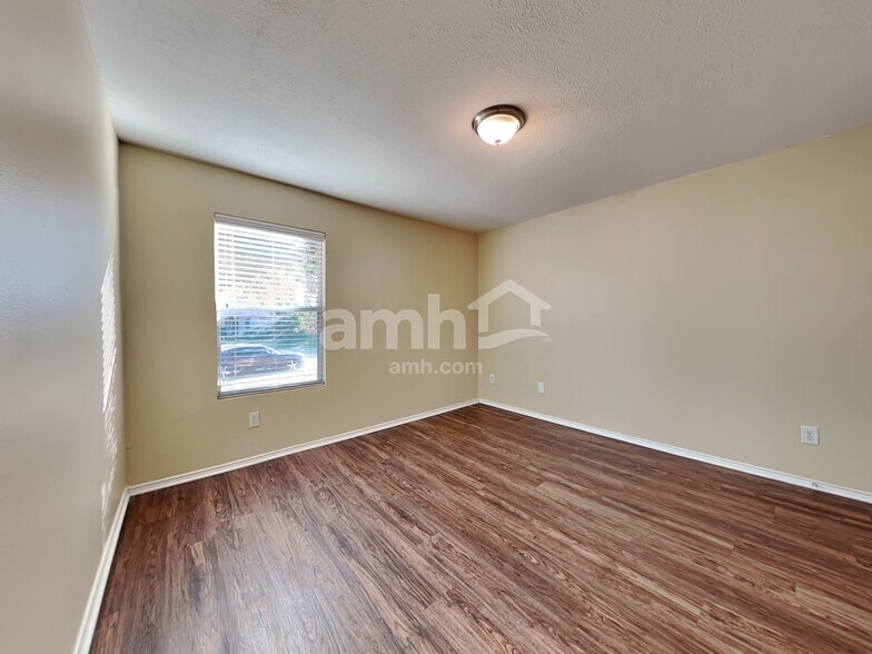 Building Photo - 1514 Lonesome Dove Trail