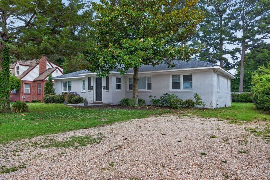 Building Photo - 404 Roselynn Ln