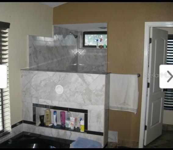 Building Photo - 2813 Amberly Ct