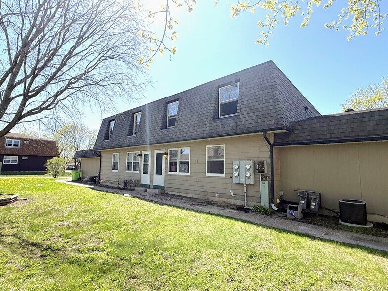 Building Photo - 4528 Speros Ln