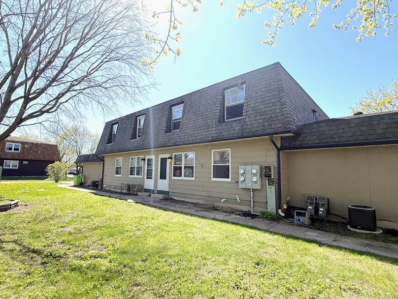 Primary Photo - 4528 Speros Ln