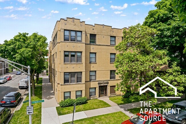 Building Photo - 2342 W School St