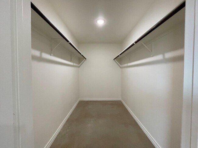 Building Photo - 2317 Zanoletti Ct