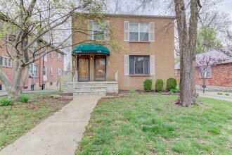 Building Photo - (144) 1154-58 Moorlands Dr.