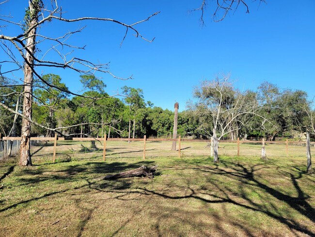 Building Photo - 4362 W Midway Rd