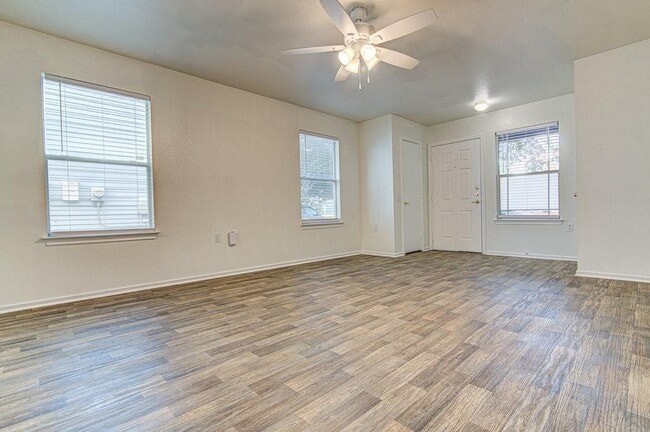 Building Photo - 7505 Aspen Brook Dr
