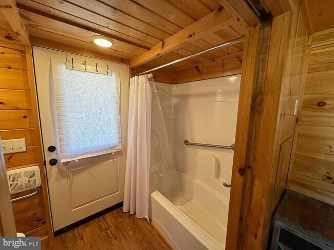 Building Photo - 12 W Loudoun St