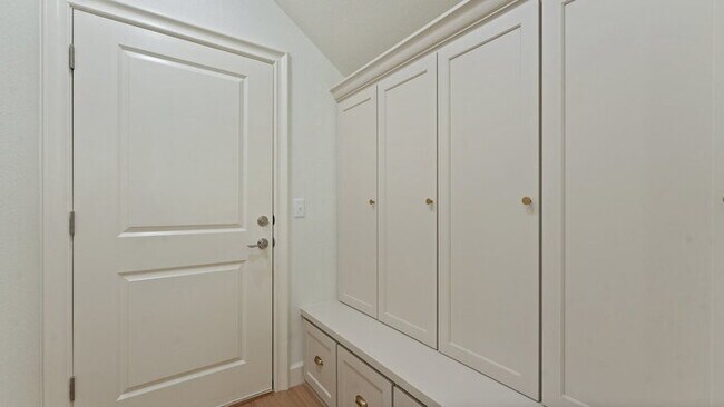 Building Photo - "Spacious 4-Bedroom Retreat with Fireplace on West Bronco Drive – Fayetteville's Hidden Gem!"