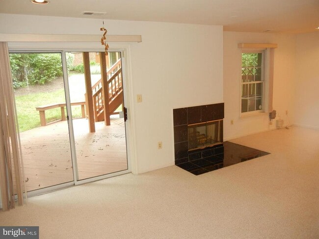 Building Photo - 5700 Exeter Hill Way