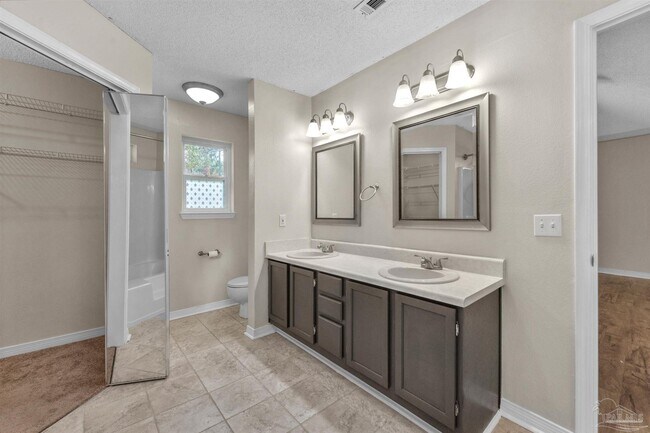 Building Photo - 9033 Bluebay Ln