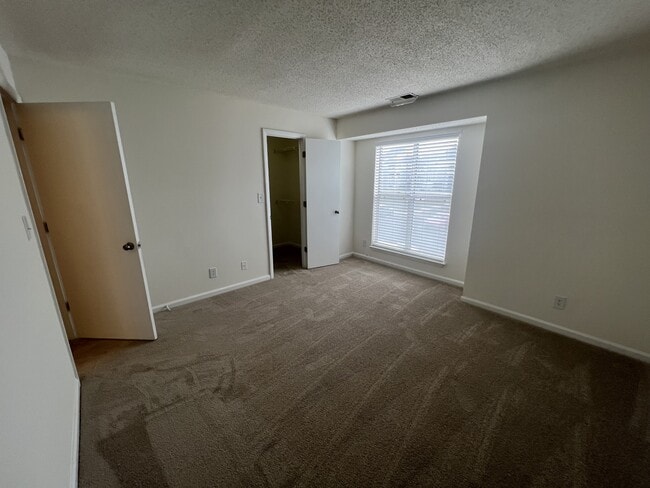 Building Photo - 11 Hamiltons Bay Ct
