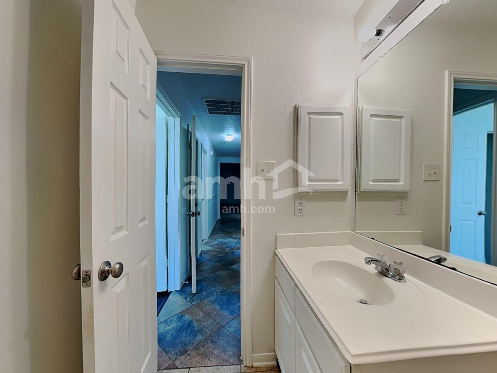 Building Photo - 2407 Aspen Dale Dr