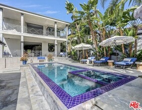 Building Photo - 1724 N Sierra Bonita Ave