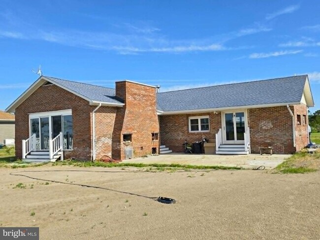 Building Photo - 22931 Steele Dr