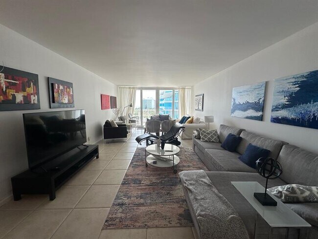 Building Photo - 1370 S Ocean Blvd