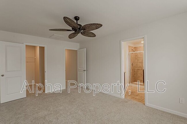 Building Photo - 420 Yellow Fox Rd