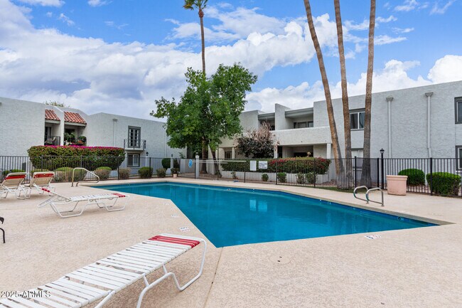 Building Photo - 3314 N 68th St