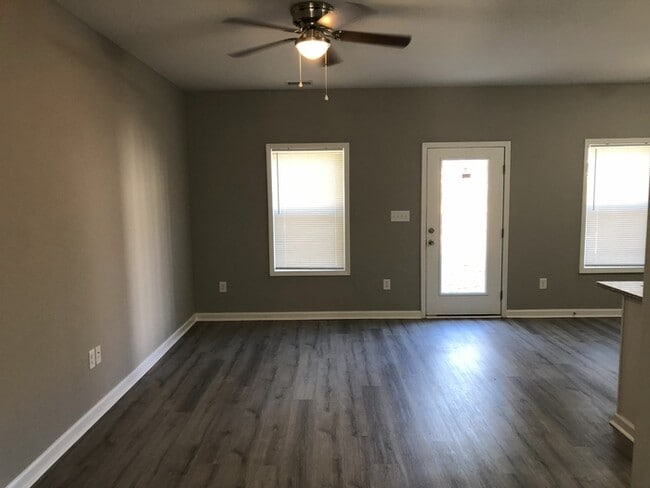 Building Photo - 28 Bill Rutledge Rd