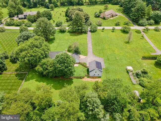 Building Photo - 13204 Lantern Hollow Dr