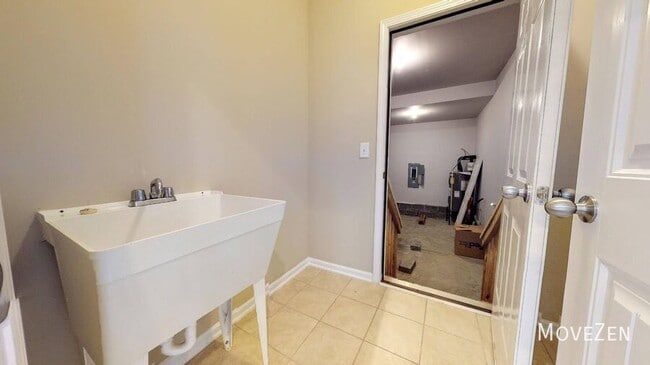 Building Photo - 105 Maraketch Ct